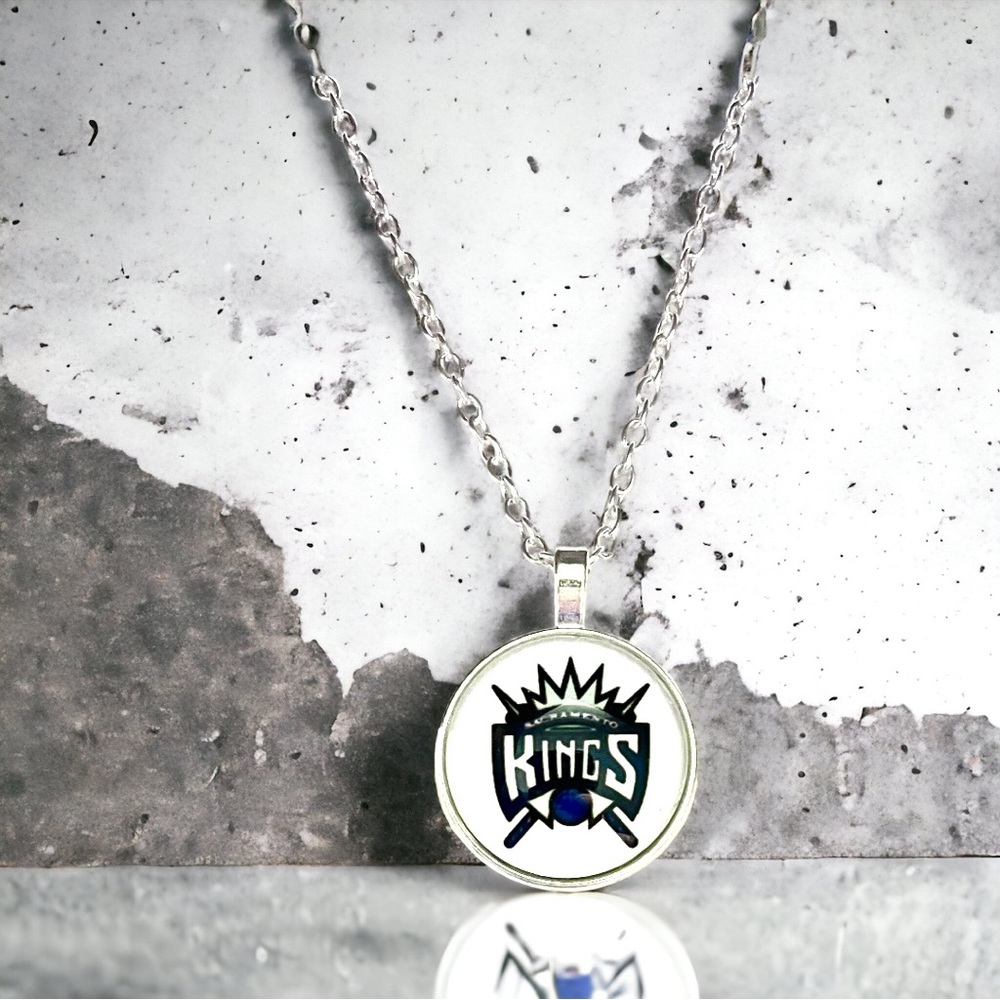 Sacramento KINGS Basketball Necklace *NEW*